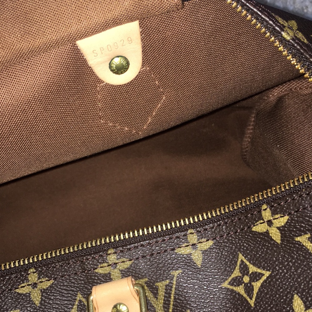 {Louis Vuitton} luggage bag - Picture 4 of 5